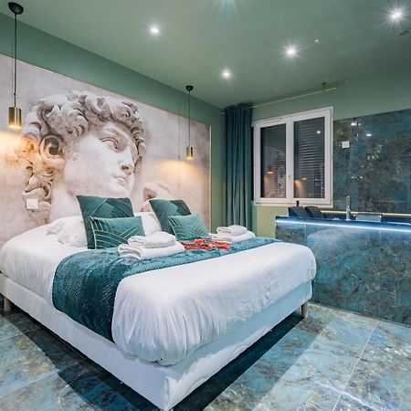 Le Musee D'Aphrodite / Jacuzzi Montgeron 外观 照片