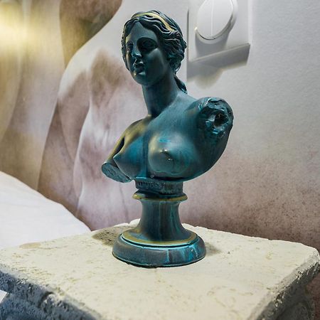Le Musee D'Aphrodite / Jacuzzi Montgeron 外观 照片
