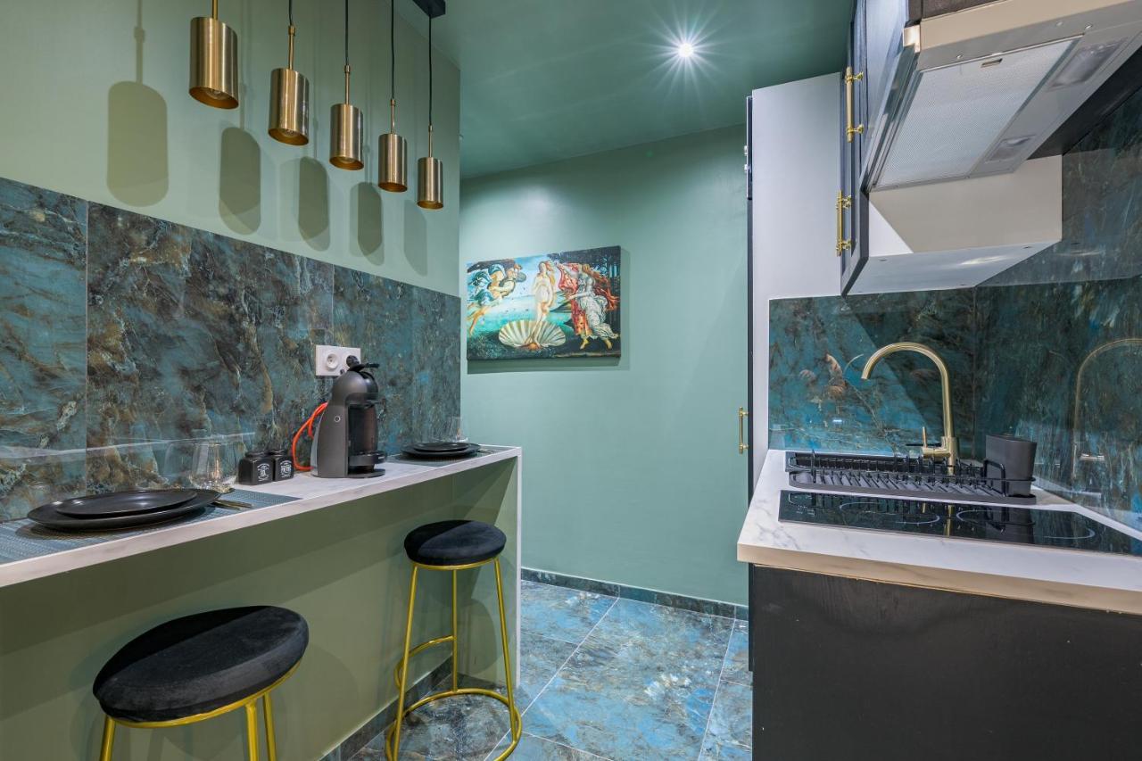 Le Musee D'Aphrodite / Jacuzzi Montgeron 外观 照片