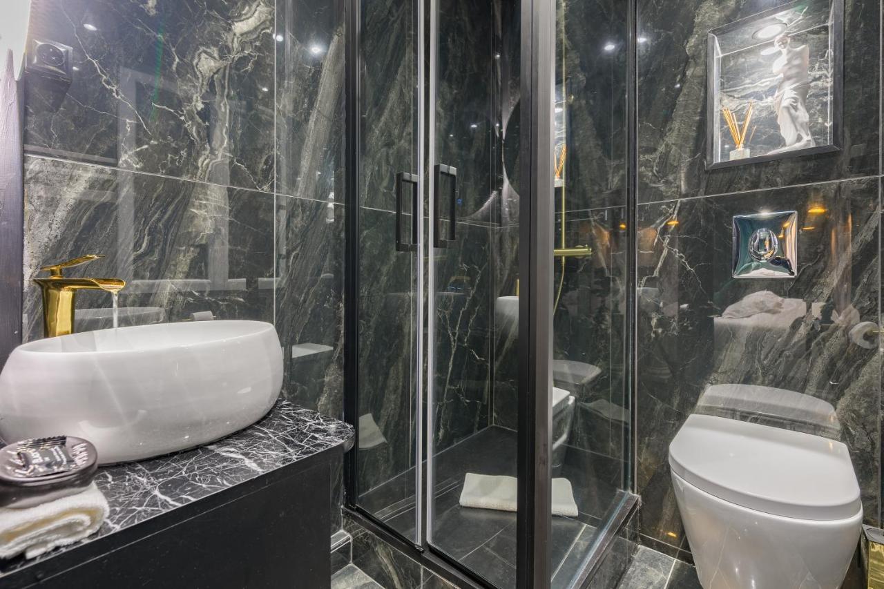 Le Musee D'Aphrodite / Jacuzzi Montgeron 外观 照片