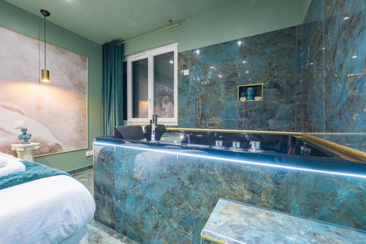 Le Musee D'Aphrodite / Jacuzzi Montgeron 外观 照片
